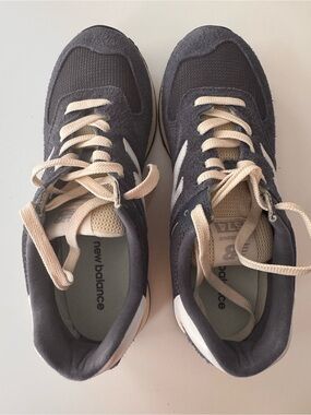 New Balance Gender Inclusive 574 Indigo Blue & Cream Retro Runners